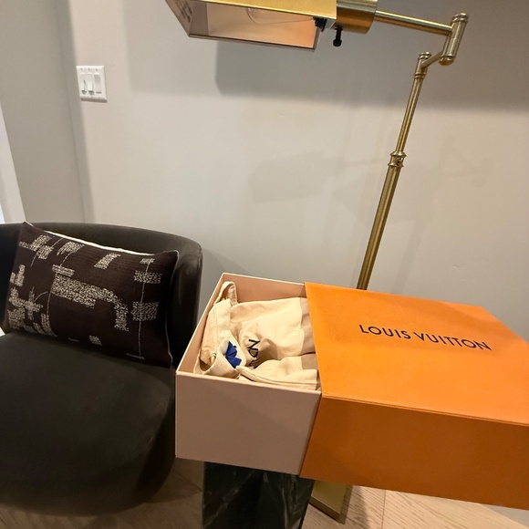 *SOLD* LV Trainer Sneaker - Picture 4 of 7